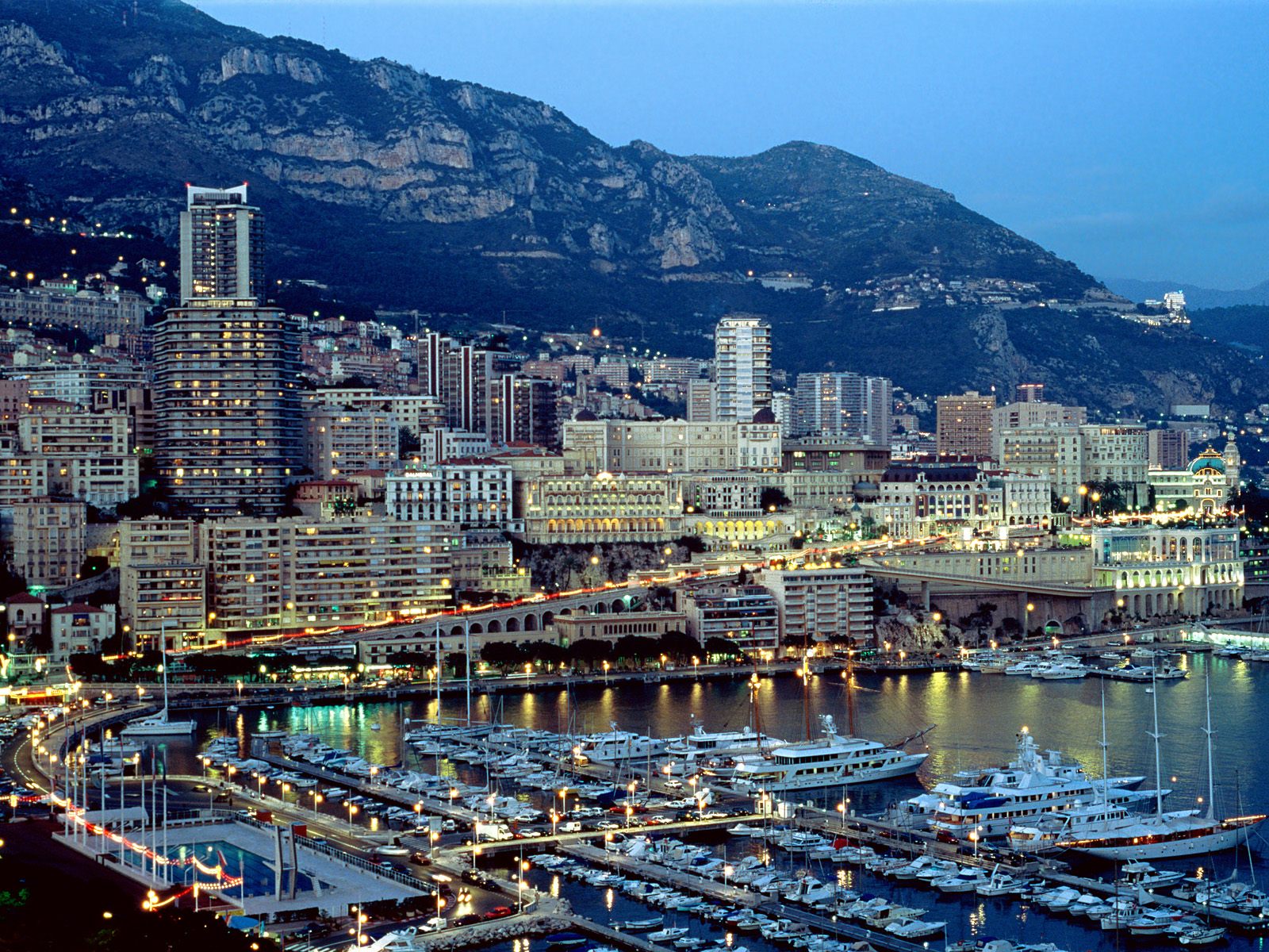 Mónaco (Principauté de Monaco) | Alejandro et Nur, Français
